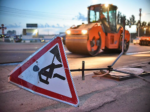 Смольный назвал подрядчиков на ремонт городских дорог за 3,5 млрд руб.