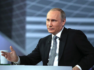 Путин: для борьбы с коррупцией надо менять логику управления