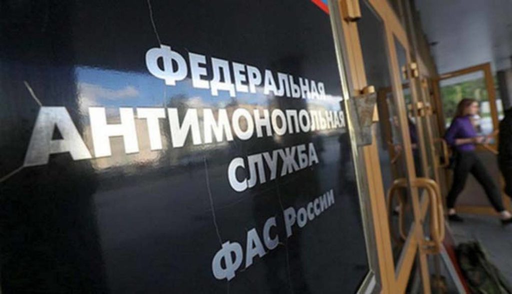ФАС: Власти Петербурга заключили без торгов контракты на 500 млн руб.