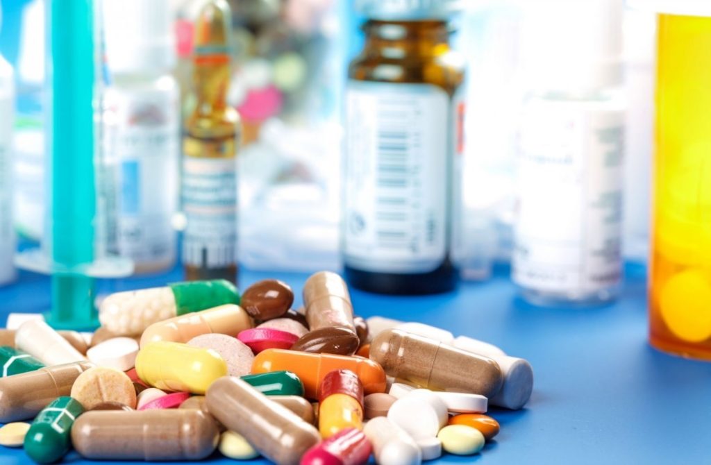 Премьер-министр поручил до 13 февраля подготовить документы для ввоза незарегистрированных лекарств