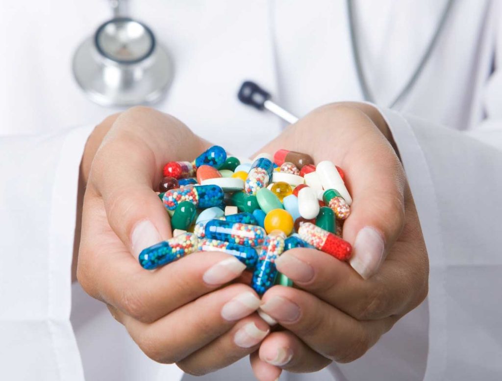 При определении единственных поставщиков лекарств будут учитывать заключения Минздрава